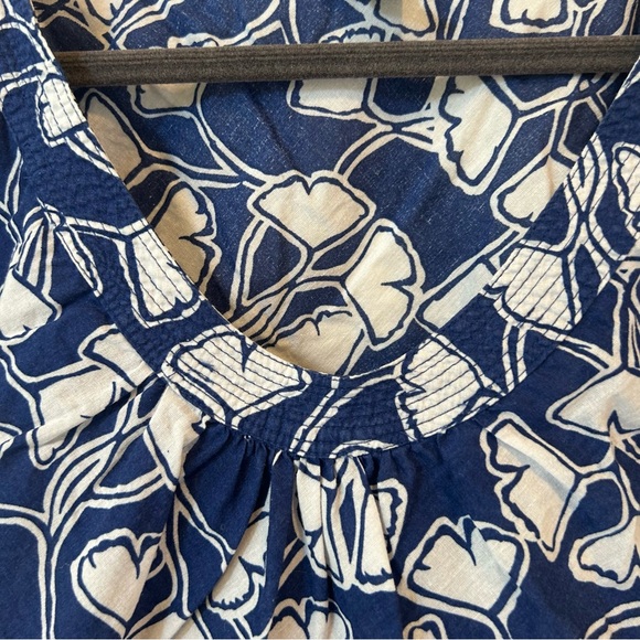 Banana Republic Ruffle Sleeve Scoop Neck Top Size Small in Blue Floral Print - Picture 5 of 10